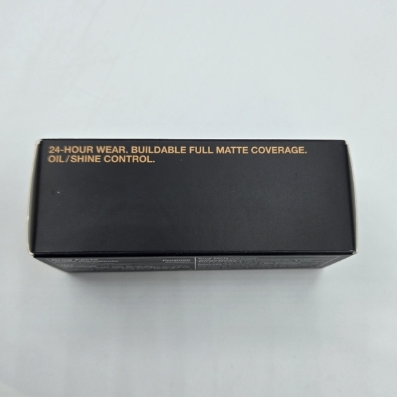 MAC C5 Studio Fix Fluid SPF 15 Foundation - Picture 9 of 13